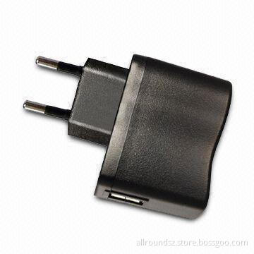 Mobile Phone Travel Charger with Rubber, 7V Output Voltage, and USB Port